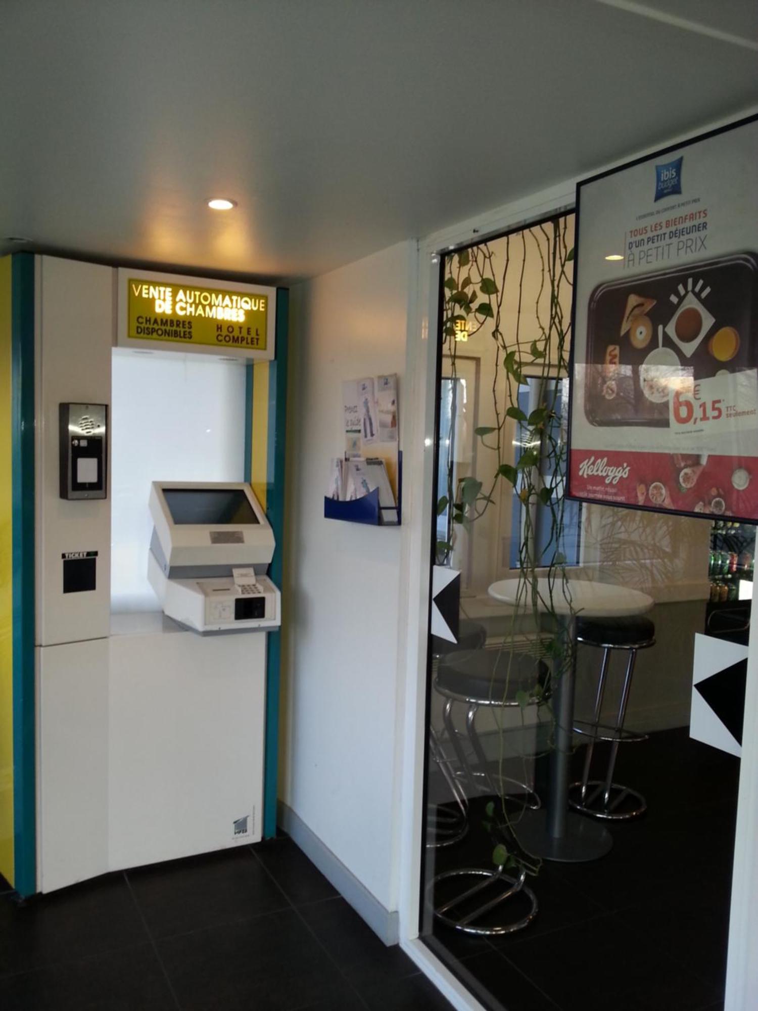 Hotel Ibis Budget Nantes Ouest Atlantis Couëron Eksteriør bilde